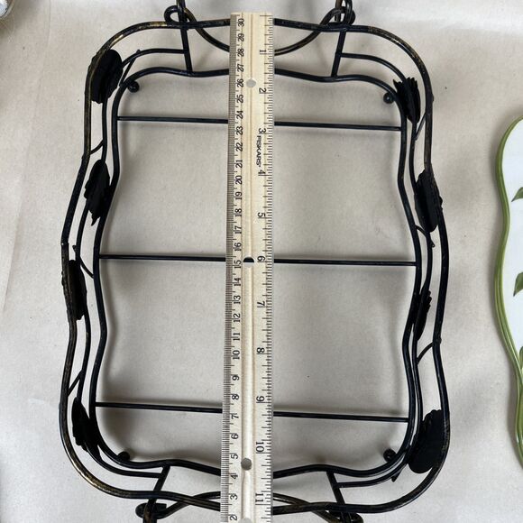 Temp-tations by Tara PETALS Ovenware‎ Metal Basket  & Trivet - Picture 8 of 9